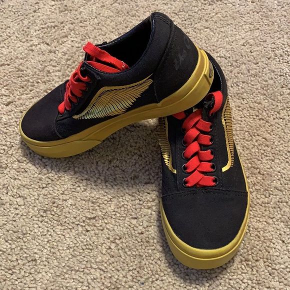 Vans Harry Potter Black & Gold Shoes Sz 12.5 - Picture 1 of 13
